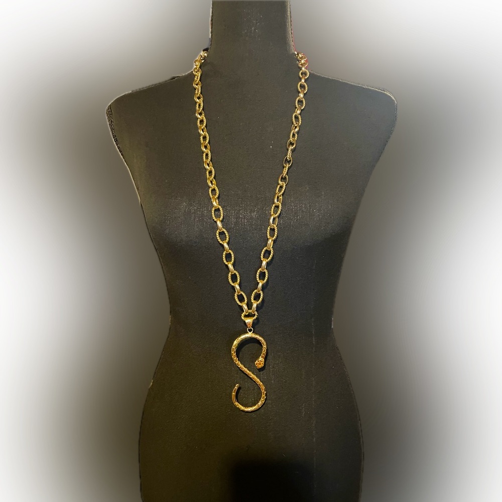 Beautiful statement necklace